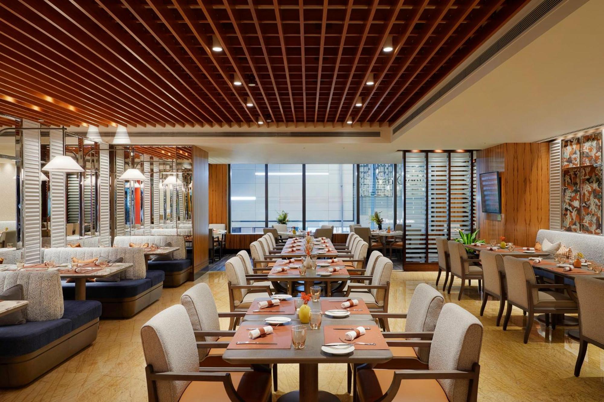 Mandarin Oriental, Hotel