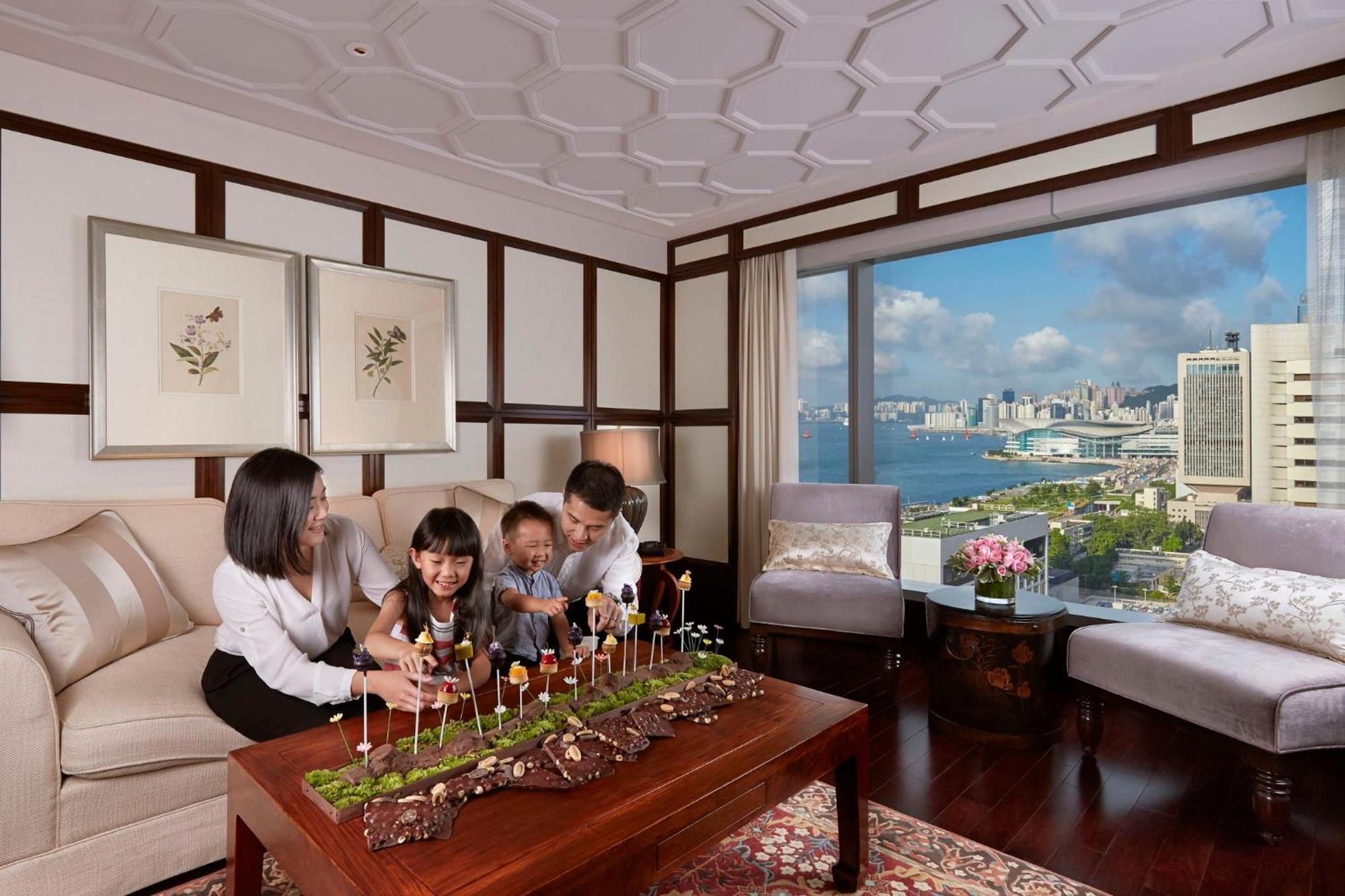Mandarin Oriental, 5* Hong Kong