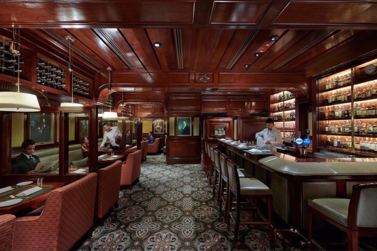Mandarin Oriental, 5* Hong Kong